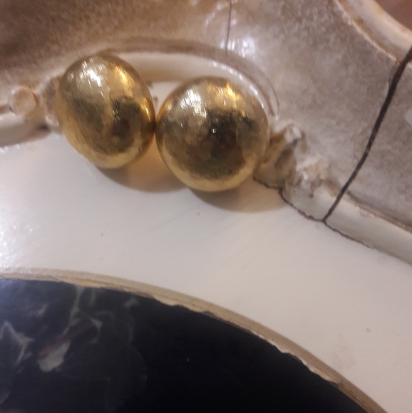 goldtone pierced earrings $7 min purchase - Picture 1 of 3